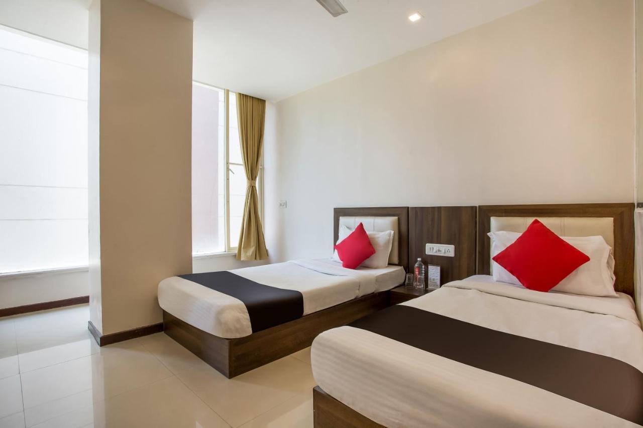 Capital O 35557 Aura Hotel Mumbai